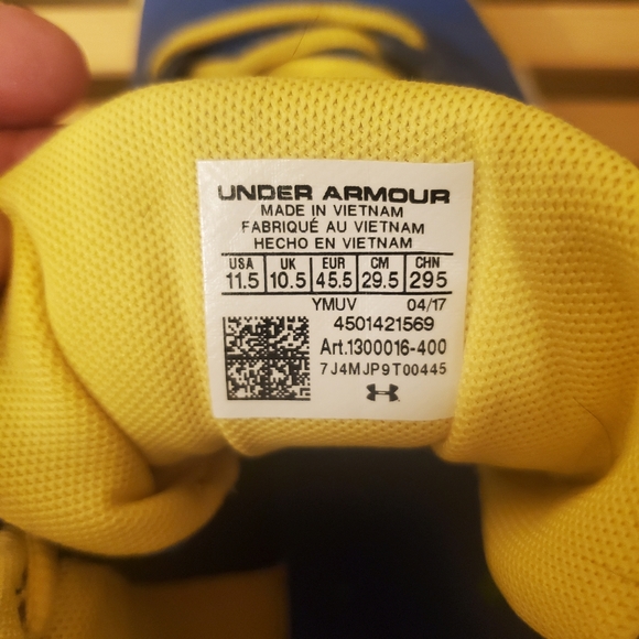 EUC Under Armour Basketball Shoes - Picture 3 of 6
